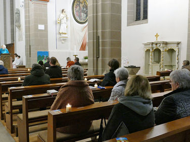 Lumen Christi - Auferstehungsmesse in St. Crescentius (Foto: Karl-Franz Thiede)